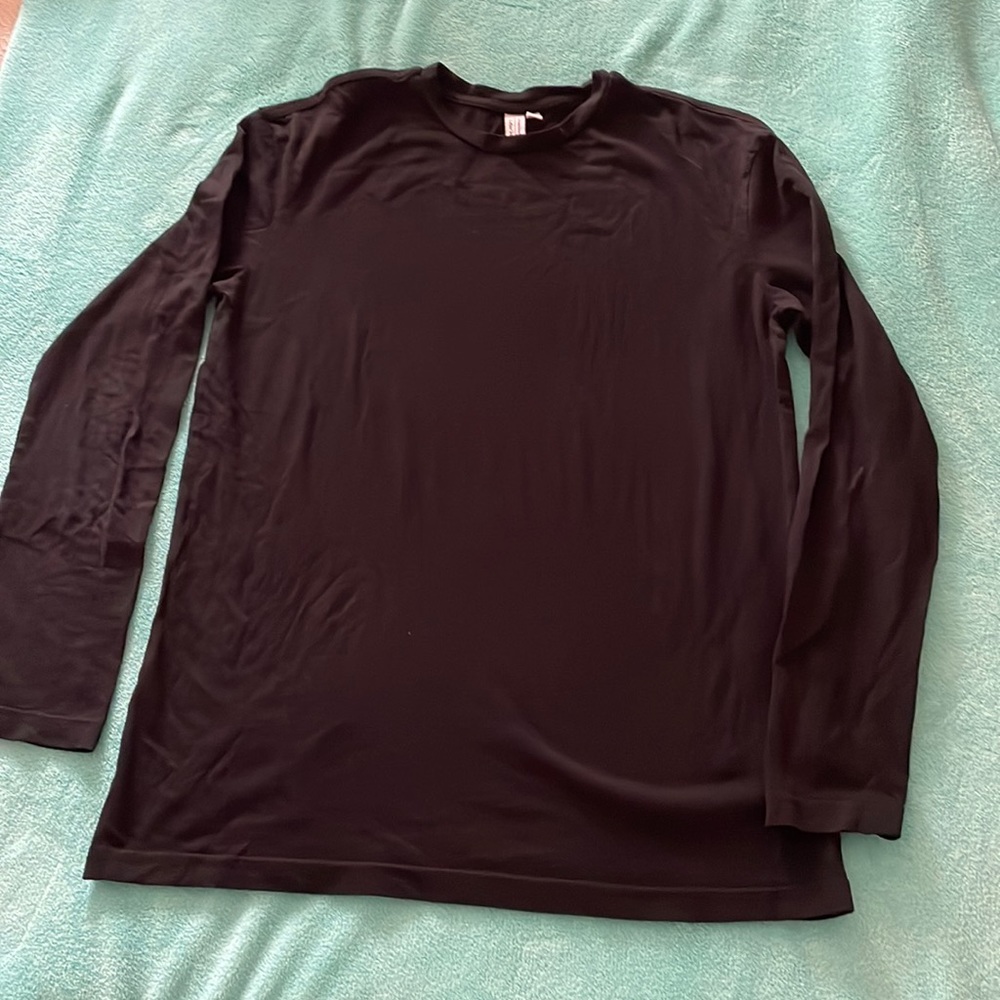 & Other Stories long sleeve black tee size 2